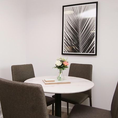 Apartment 46 Luna With Free Parking York Exterior photo